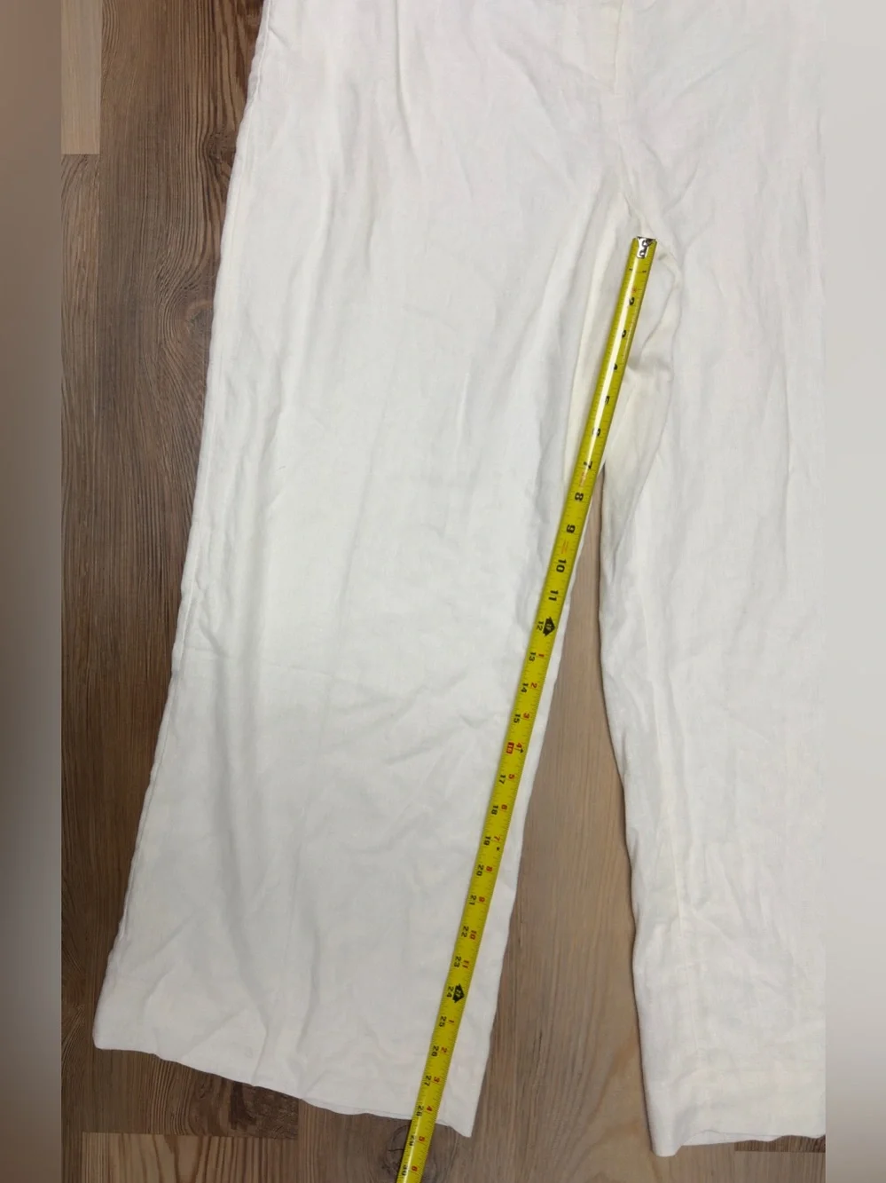 Abercrombie & Fitch lightweight white